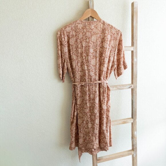 NWT Faherty Ashley Dress Women’s Size Medium Brown Floral 100% Linen Wrap Belted - Picture 7 of 10